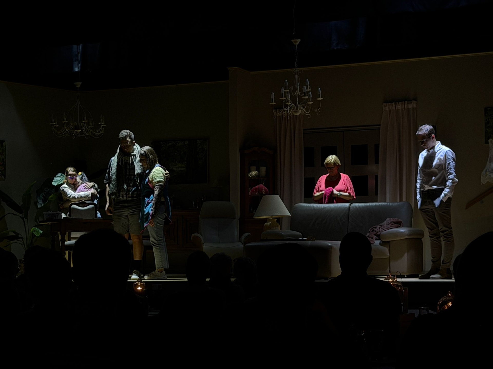 Theater Binnenstebuiten